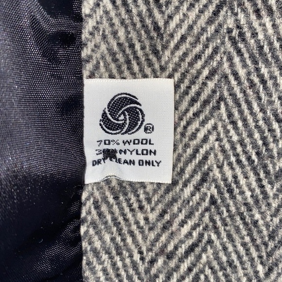 VINTAGE Coat - Picture 7 of 11